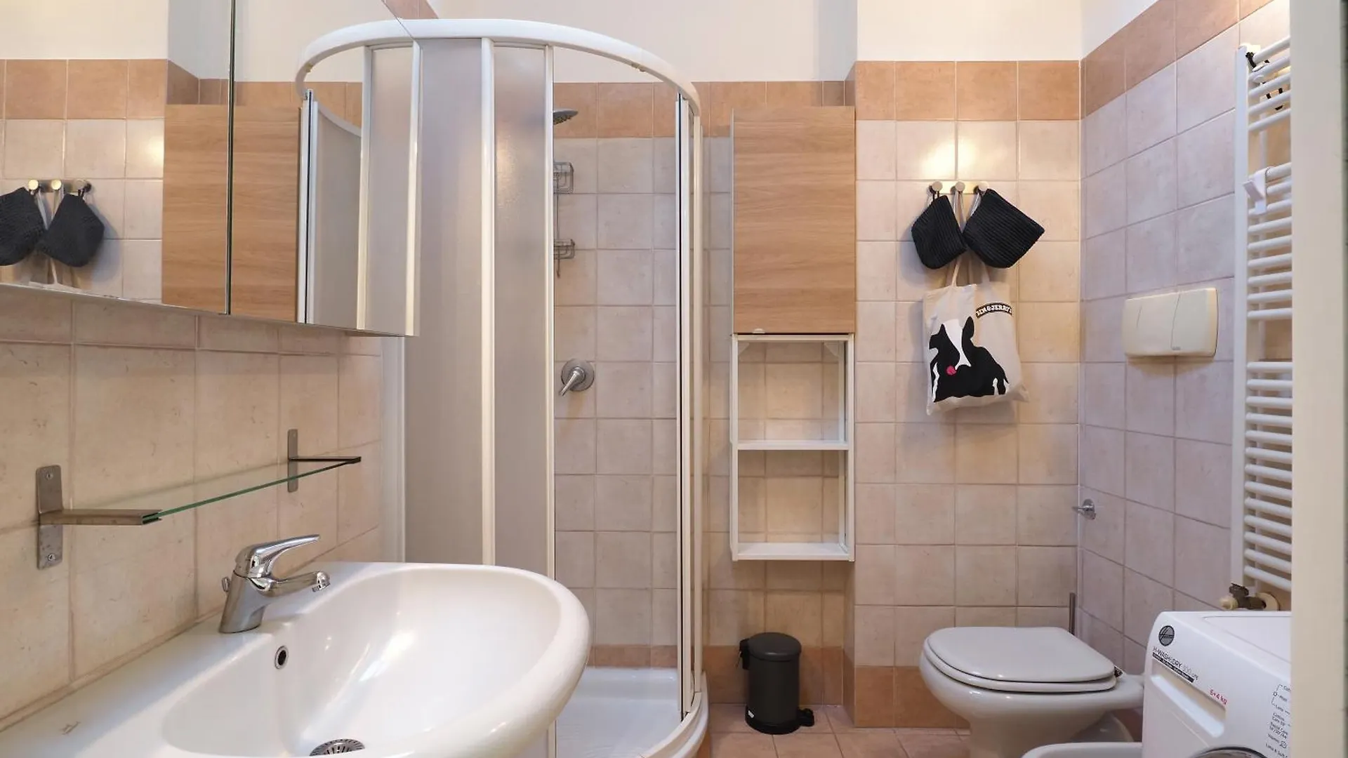 Suite Lomellina 10 Minuti Dal Centro Milan 0*,  Italy